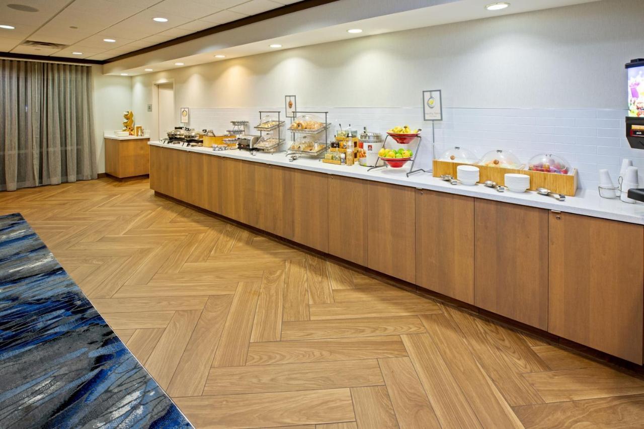 Fairfield Inn & Suites By Marriott Елизабеттаун Екстериор снимка