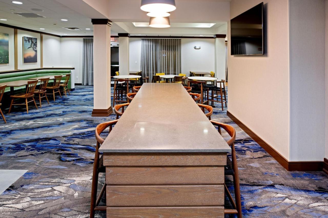 Fairfield Inn & Suites By Marriott Елизабеттаун Екстериор снимка
