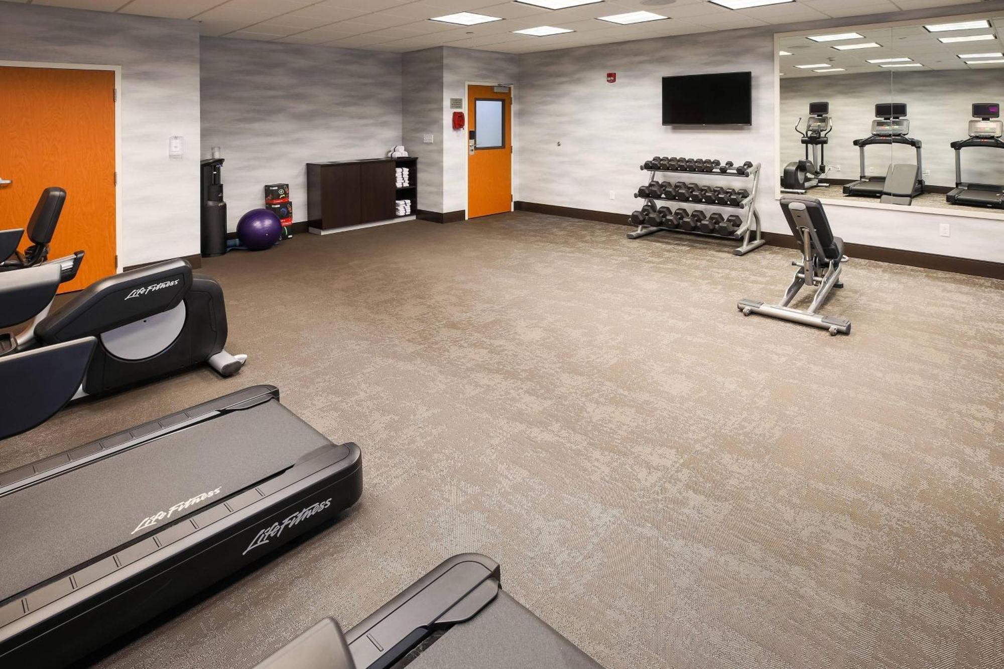 Fairfield Inn & Suites By Marriott Елизабеттаун Екстериор снимка