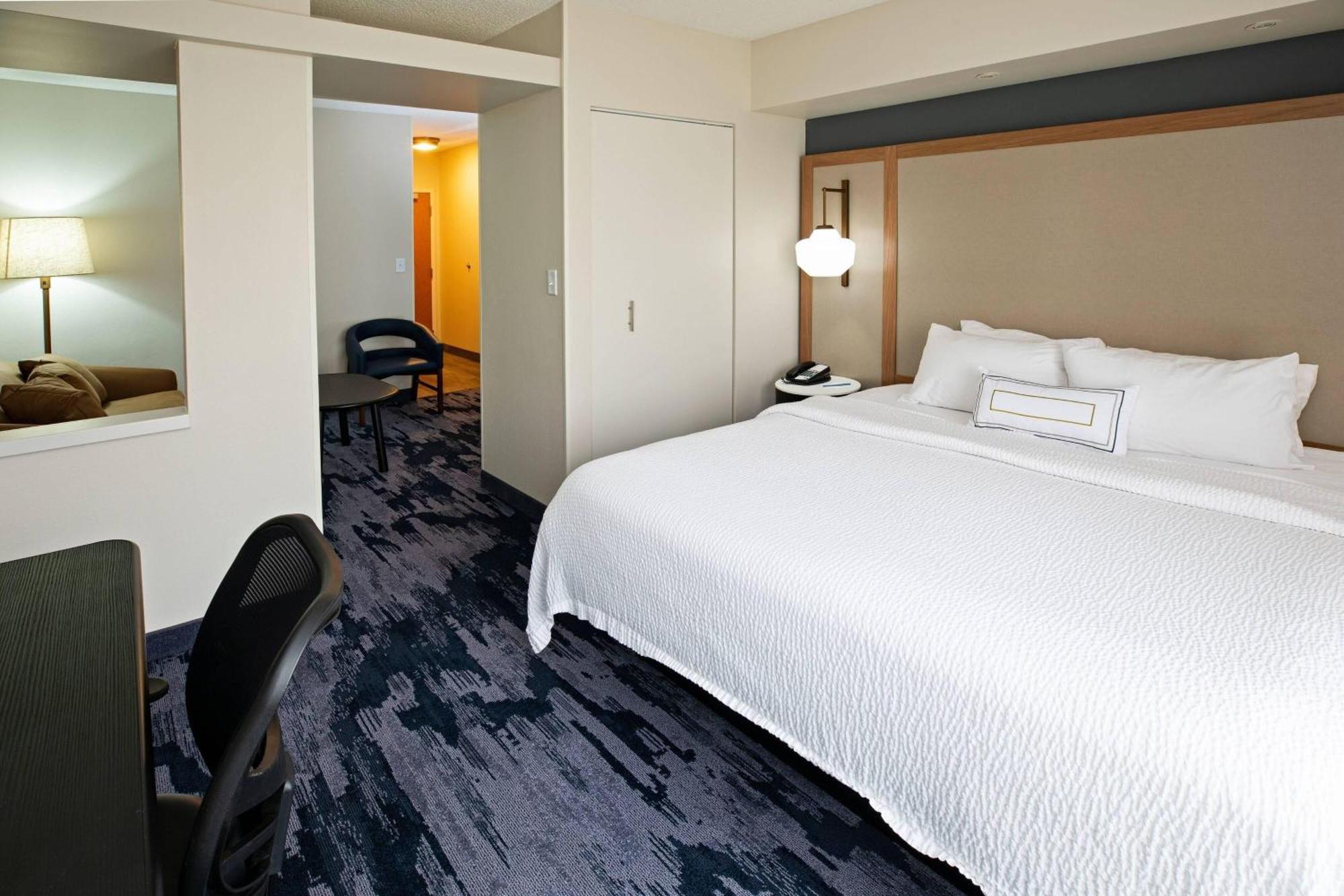 Fairfield Inn & Suites By Marriott Елизабеттаун Екстериор снимка