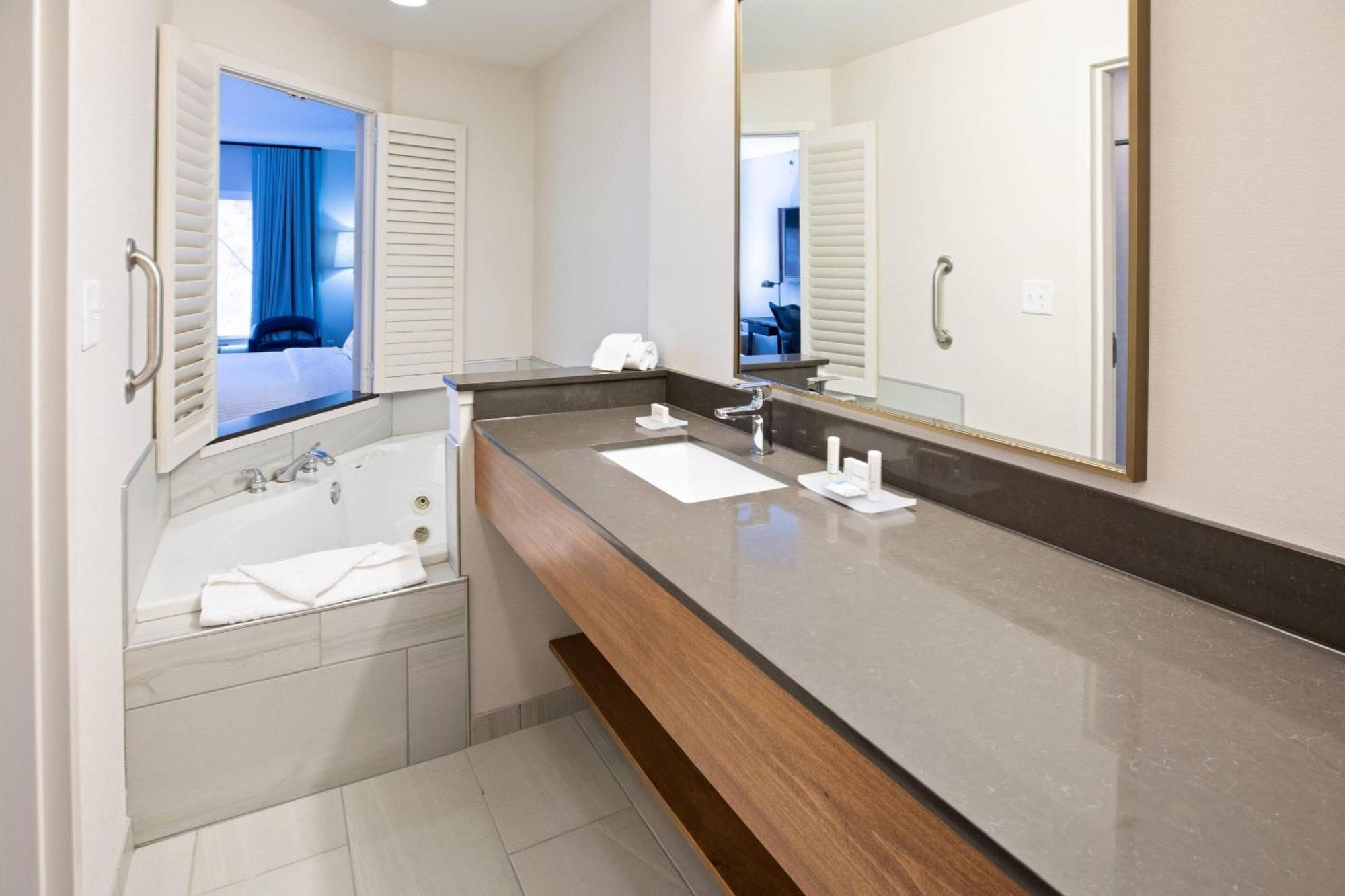 Fairfield Inn & Suites By Marriott Елизабеттаун Екстериор снимка